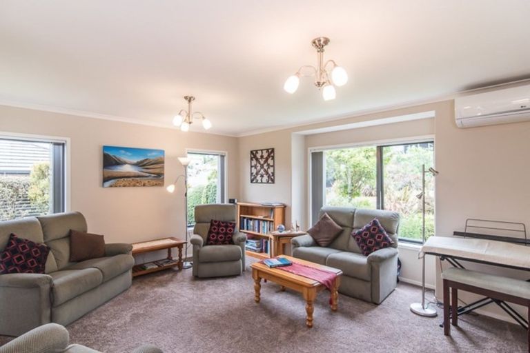 Photo of property in 6 Matuhi Street, Waikanae, 5036