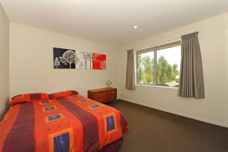 Photo of property in 3/1280 West Coast Road, West Melton, Christchurch, 7671