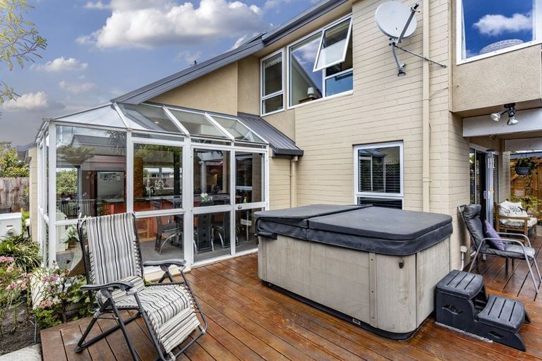 Photo of property in 1/122 Harewood Road, Papanui, Christchurch, 8053