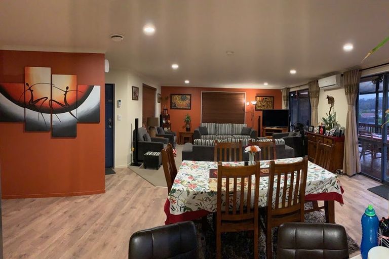 Photo of property in 12 Natasha Lane, Henderson, Auckland, 0612