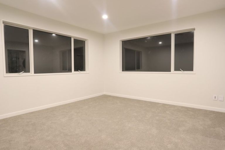 Photo of property in 10 Frontiere Lane, Silverdale, 0932