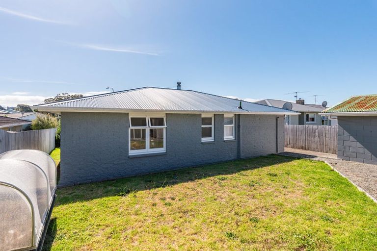 Photo of property in 16 Anthony Grove, Paraparaumu Beach, Paraparaumu, 5032