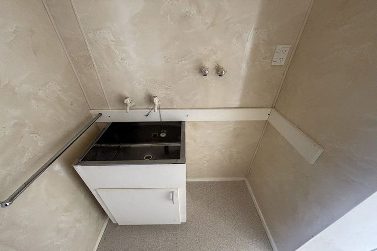 Photo of property in 3 Shepherds Road, Papakura, 2110