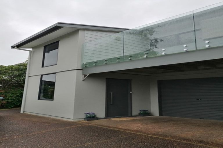 Photo of property in 24 Montclair Rise, Browns Bay, Auckland, 0630