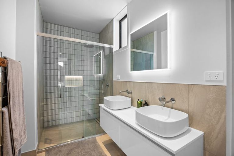 Photo of property in 24 Bellfield Lane, Wanaka, 9305