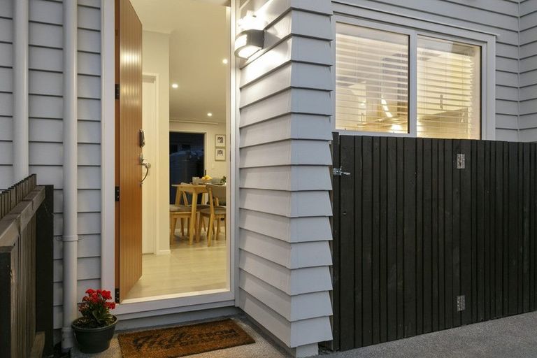 Photo of property in 28 Eyton Kay Road, Hobsonville, Auckland, 0616