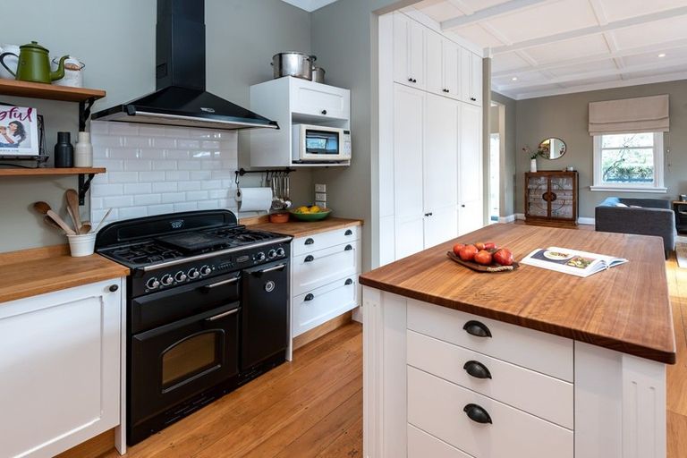 Photo of property in 37 North Road, Clevedon, Papakura, 2582