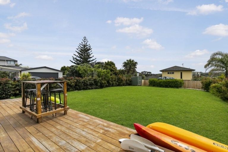 Photo of property in 52 Shakespear Road, Army Bay, Whangaparaoa, 0930