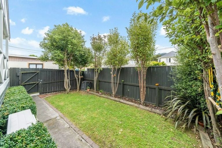 Photo of property in 2/79 Molesworth Street, Taita, Lower Hutt, 5011
