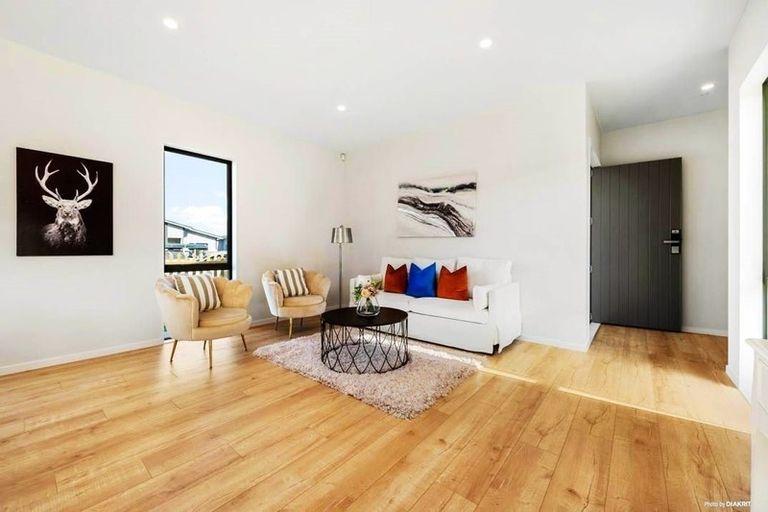 Photo of property in 1 Creswell Lane, Papakura, 2110