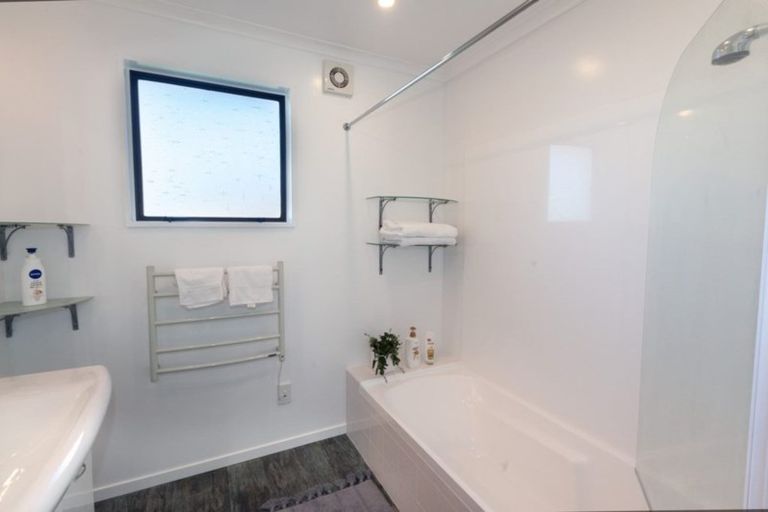 Photo of property in 11 Forglen Place, Tawa, Wellington, 5028