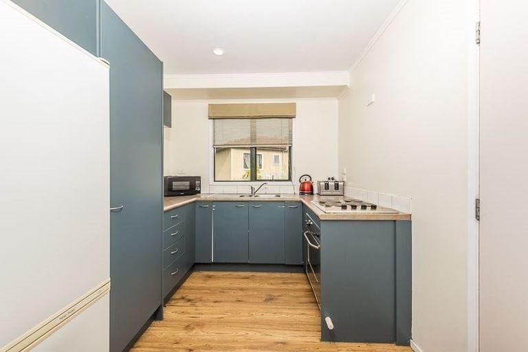 Photo of property in 26 Dovey Place, Massey, Auckland, 0614