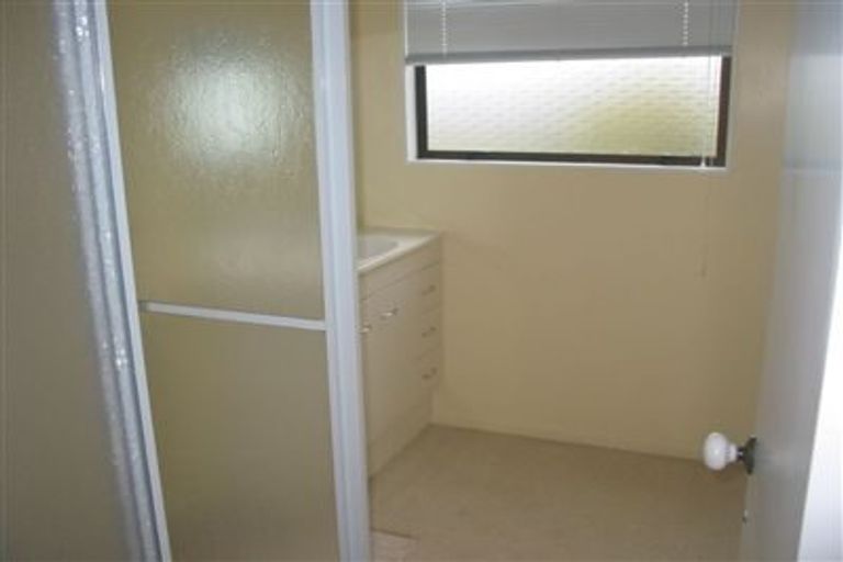 Photo of property in 2/7 Gordon Avenue, Forrest Hill, Auckland, 0620