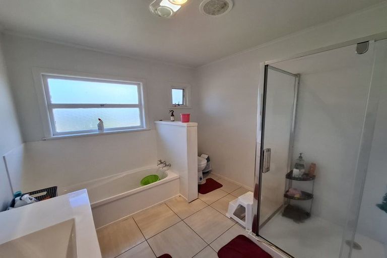 Photo of property in 78 Swanson Road, Henderson, Auckland, 0610