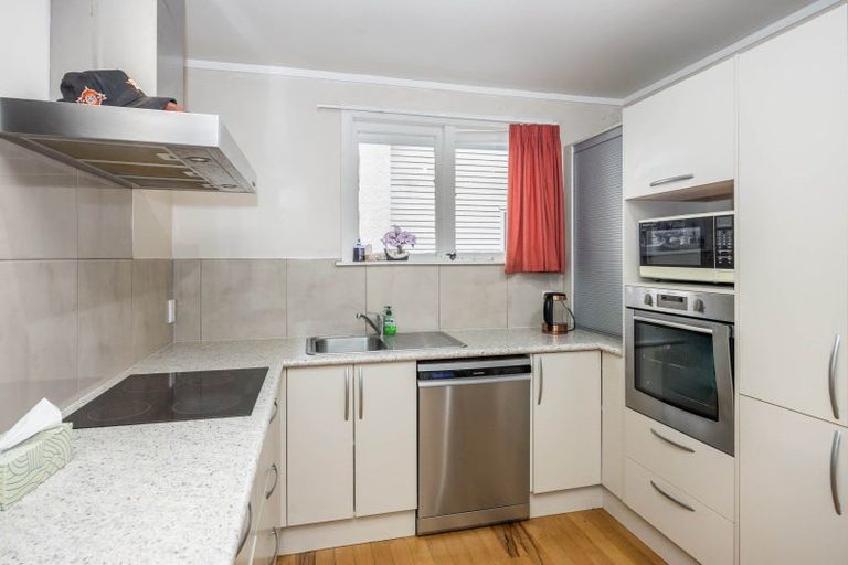 Photo of property in 74 Vardon Road, St Andrews, Hamilton, 3200