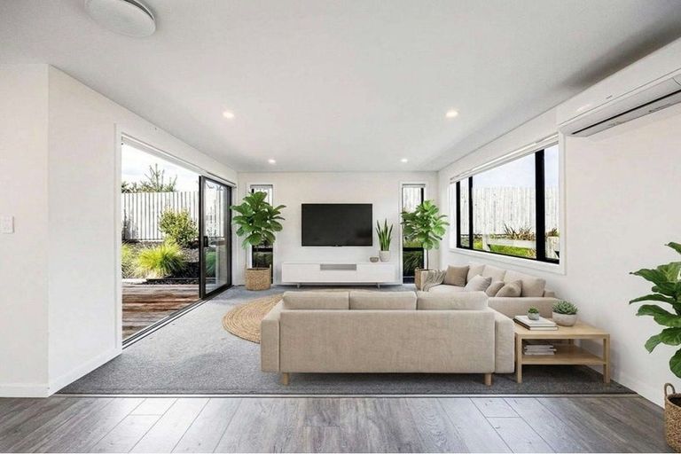 Photo of property in 54 Paparahi Place, Wainui, Silverdale, 0992