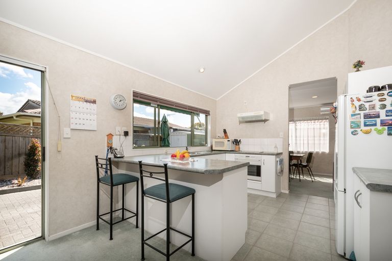 Photo of property in 33 Maurice Borich Place, Henderson, Auckland, 0610