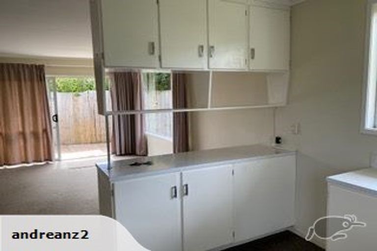 Photo of property in 2/53 Tabitha Crescent, Henderson, Auckland, 0612