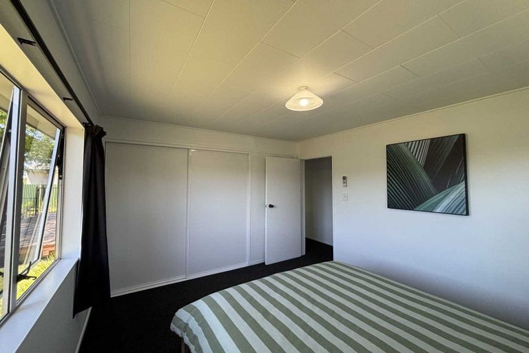 Photo of property in 45 Tait Drive, Greenmeadows, Napier, 4112