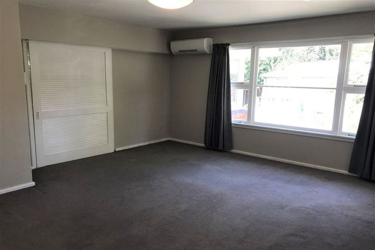 Photo of property in 9 Shirldale Place, Avonhead, Christchurch, 8042