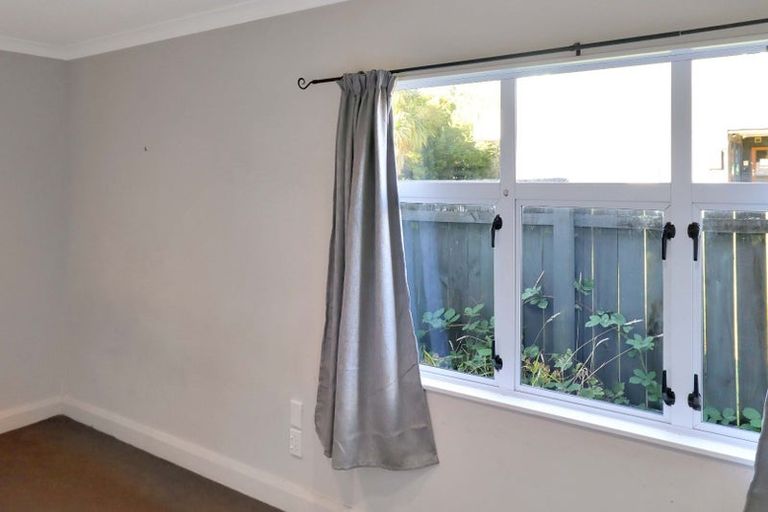 Photo of property in 84 Amohia Street, Paraparaumu, 5032