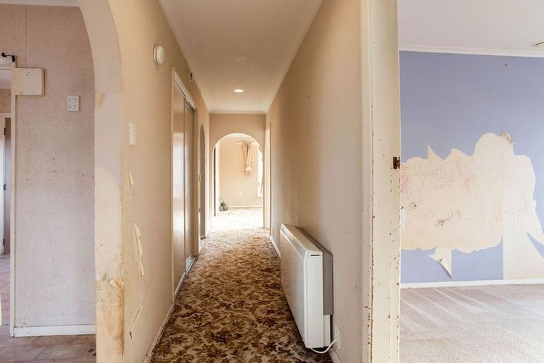 Photo of property in 16 Basingstoke Street, Aranui, Christchurch, 8061