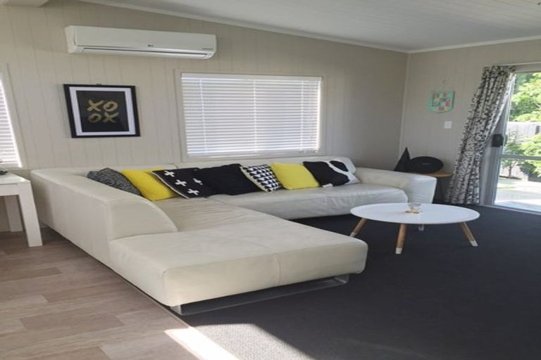 Photo of property in 72 Uxbridge Road, Cockle Bay, Auckland, 2014