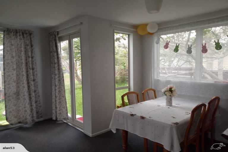 Photo of property in 44a Waverley Avenue, Glenfield, Auckland, 0629