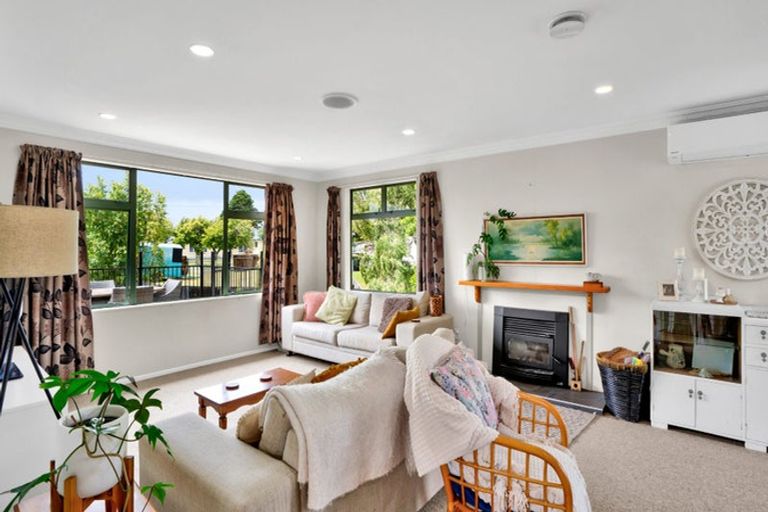 Photo of property in 8a Mahoe Street, Inglewood, 4330