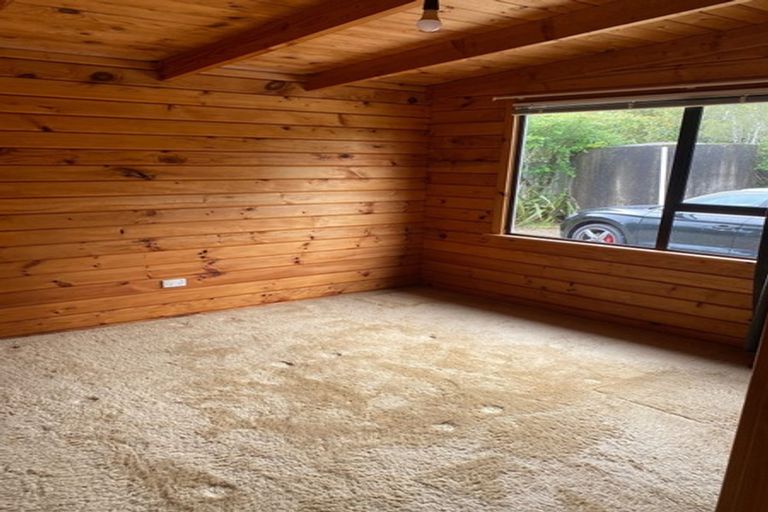 Photo of property in 17 Ivy Terrace, Moana, 7872