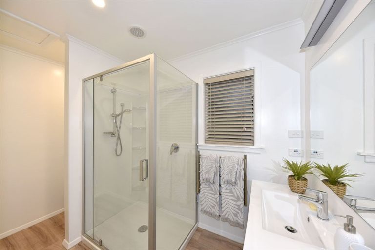 Photo of property in 24 Mappleton Avenue, Burnside, Christchurch, 8053