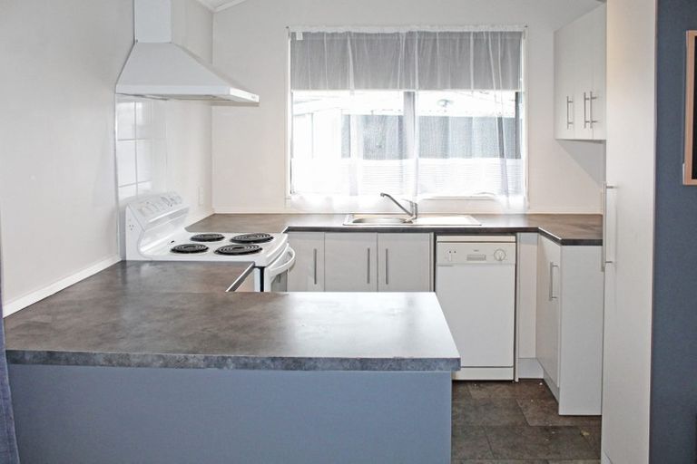 Photo of property in 19 Mcleavey Drive, Kelvin Grove, Palmerston North, 4414