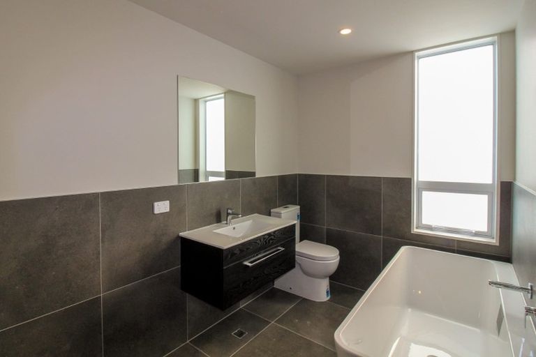 Photo of property in 9/6 Bushland Grove, Paparangi, Wellington, 6037