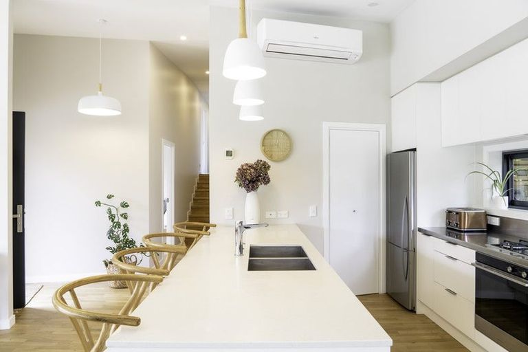 Photo of property in 67 Mcdonnell Road, Arrowtown, 9302