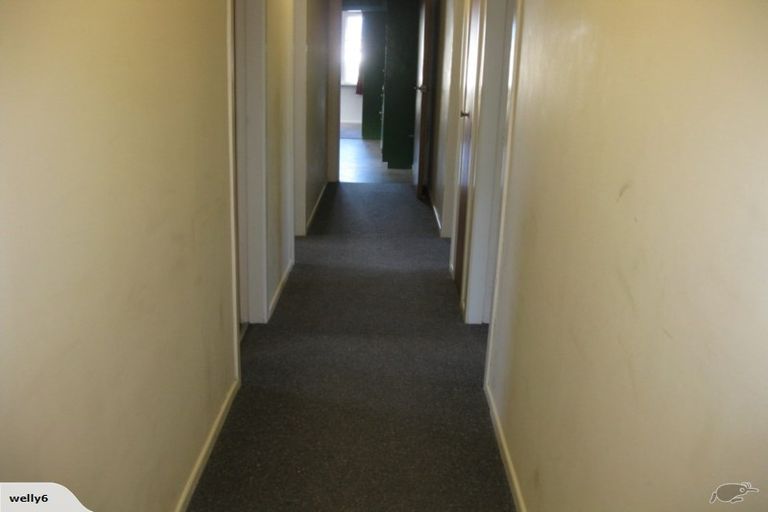 Photo of property in 10 Taka Grove, Normandale, Lower Hutt, 5010