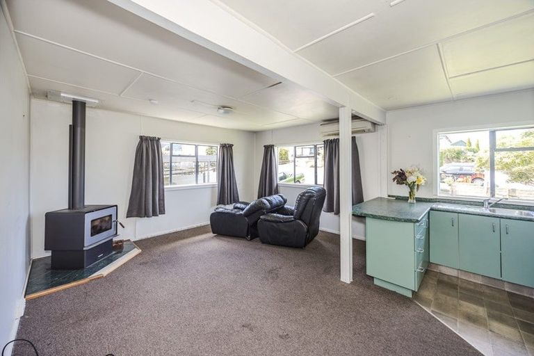 Photo of property in 12 Mersey Street, South Hill, Oamaru, 9400