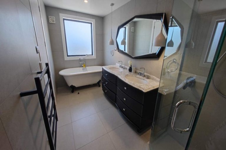 Photo of property in 48 Te Oneroa Way, Long Bay, Auckland, 0630