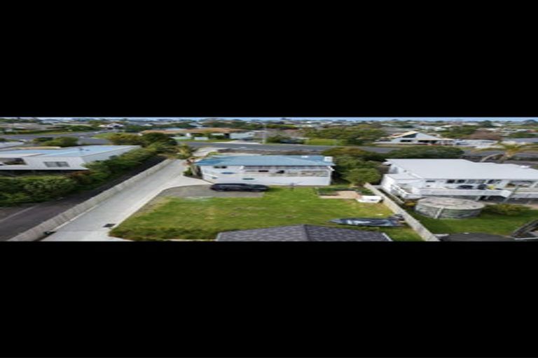 Photo of property in 954 Whangaparaoa Road, Manly, Whangaparaoa, 0930