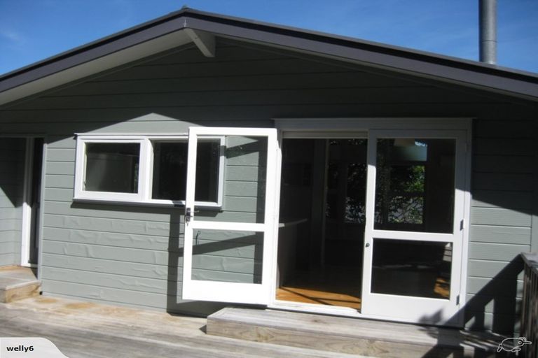 Photo of property in 27 Huntleigh Park Way, Ngaio, Wellington, 6035