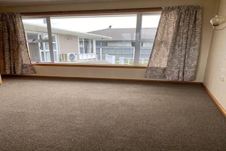 Photo of property in 11 Geddis Street, Rangiora, 7400