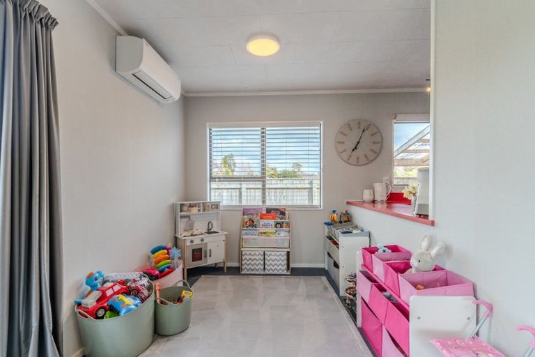 Photo of property in 129 Mclean Street, Woodville, 4920