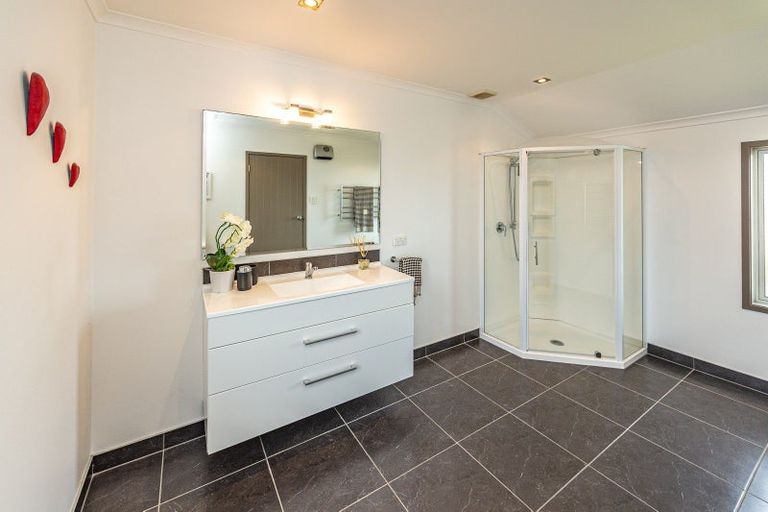 Photo of property in 8 Akepiro Place, Tawhero, Whanganui, 4501