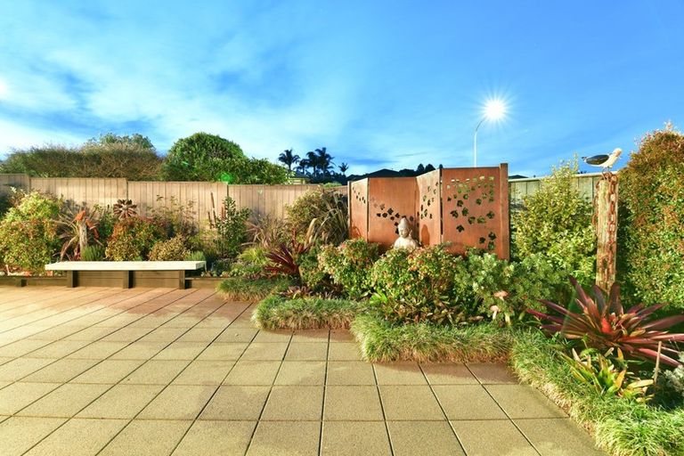 Photo of property in 65 Chesterfield Way, Orewa, 0931