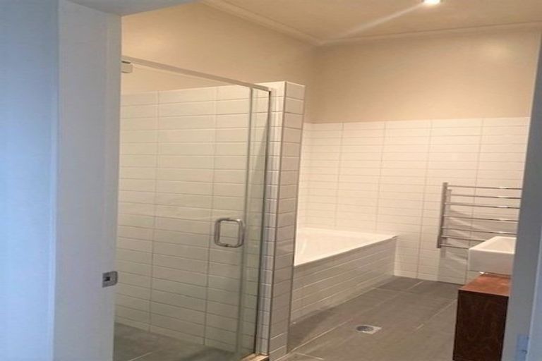 Photo of property in 1/123 The Parade, Island Bay, Wellington, 6023