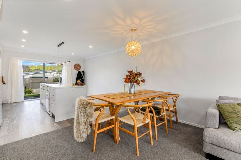 Photo of property in 53 Karearea Avenue, Kenepuru, Porirua, 5022