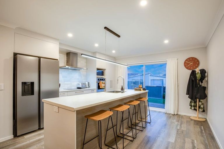Photo of property in 53 Karearea Avenue, Kenepuru, Porirua, 5022