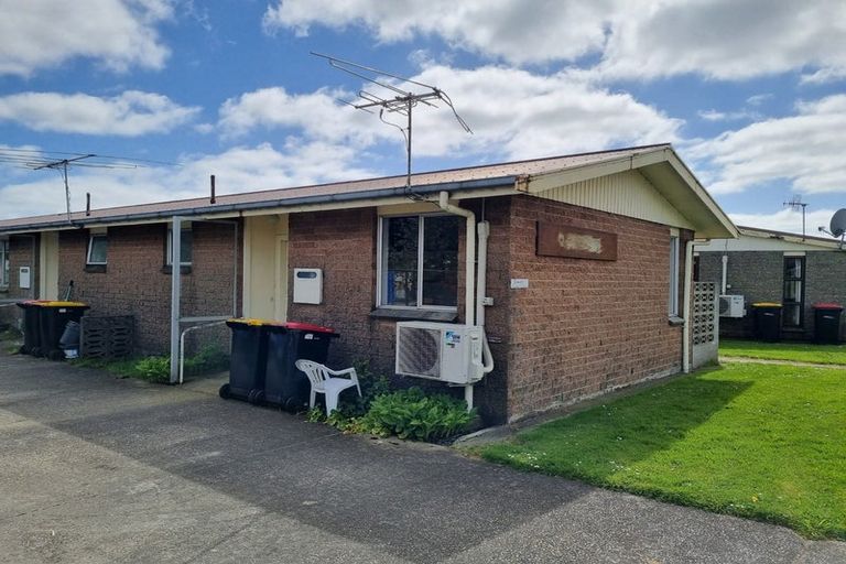 Photo of property in 1-12/71 Main Street, Mataura, 9712