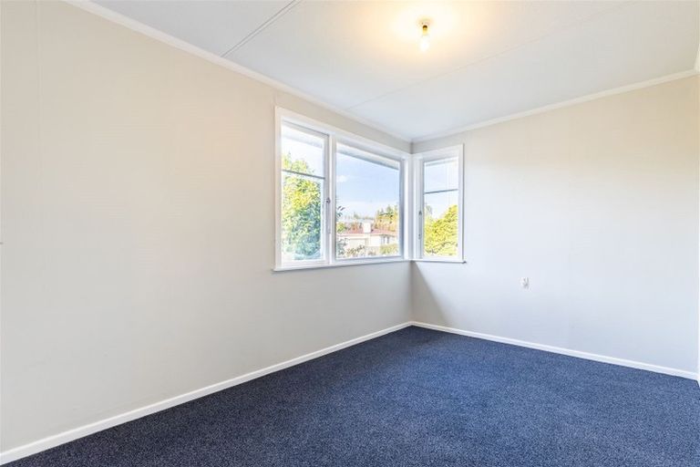 Photo of property in 2 Patea Place, Terrace End, Palmerston North, 4410