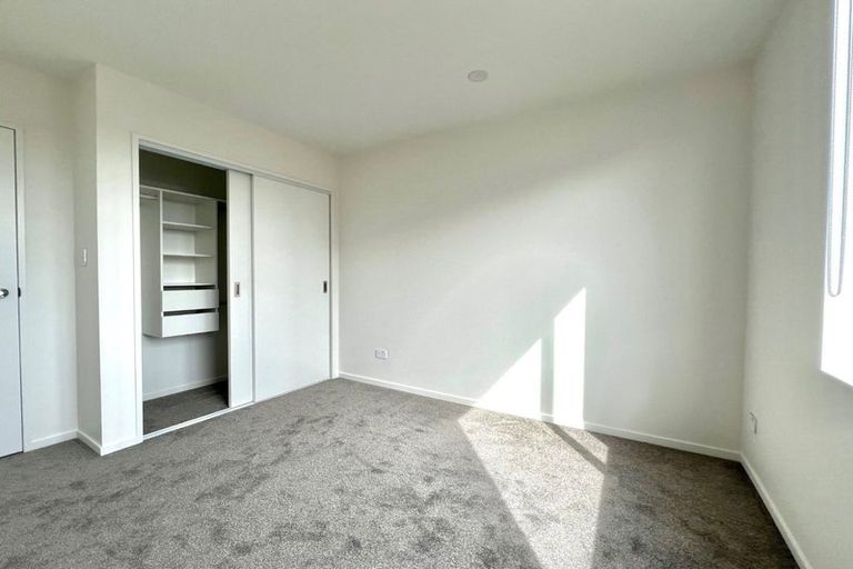 Photo of property in 13a Matterhorn Crescent, Northpark, Auckland, 2013