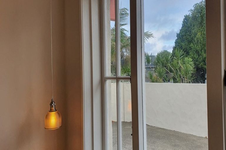 Photo of property in 191 Fisher Parade, Farm Cove, Auckland, 2012